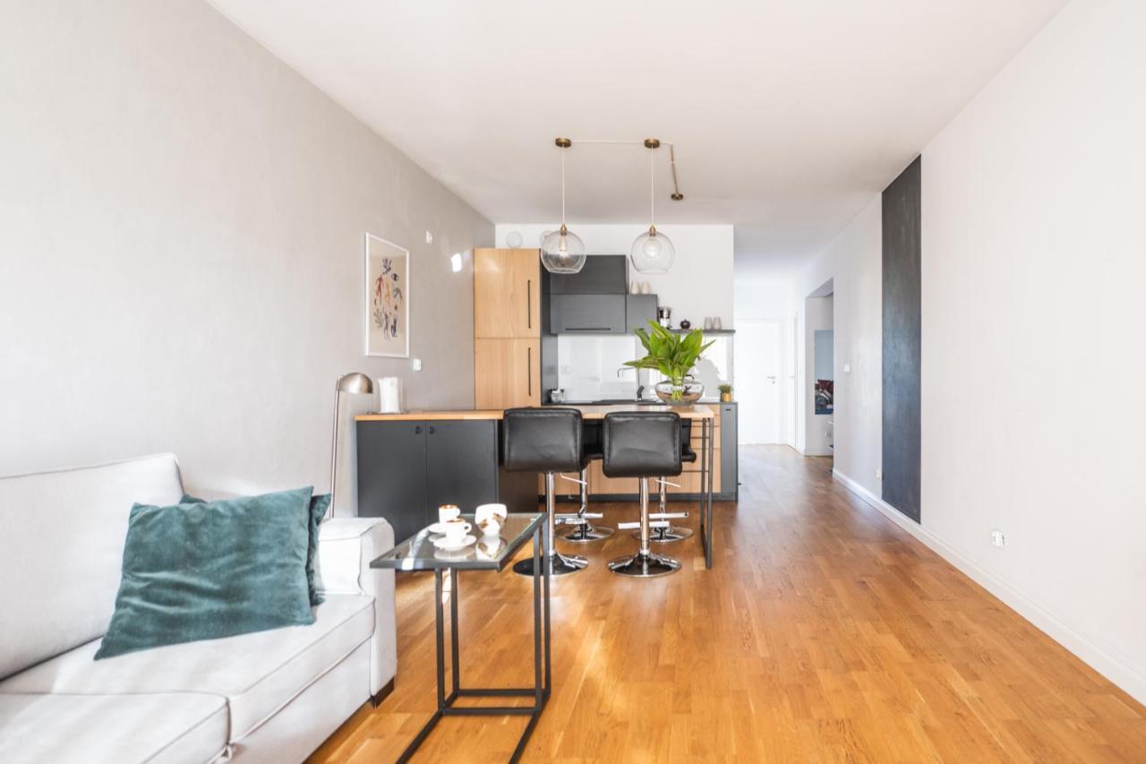 Krucza Apartment ~ Self Check-In 24H ~ Parking And Lift Wroclaw Bagian luar foto
